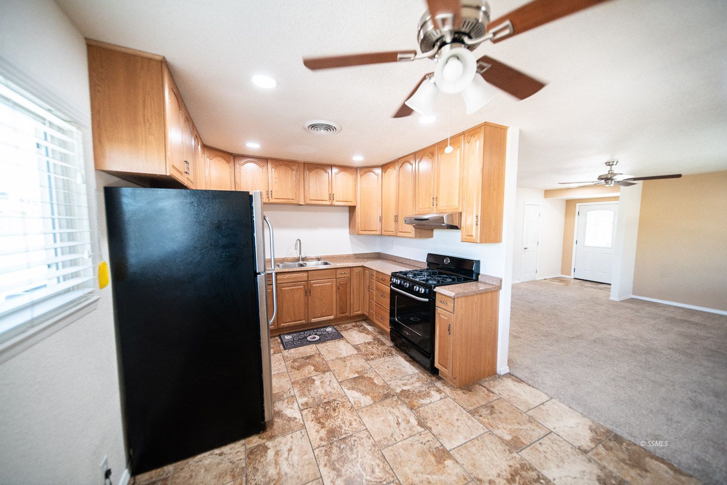 419 South Margalo Street Ridgecrest, CA 93555 - Photo 11 of 36