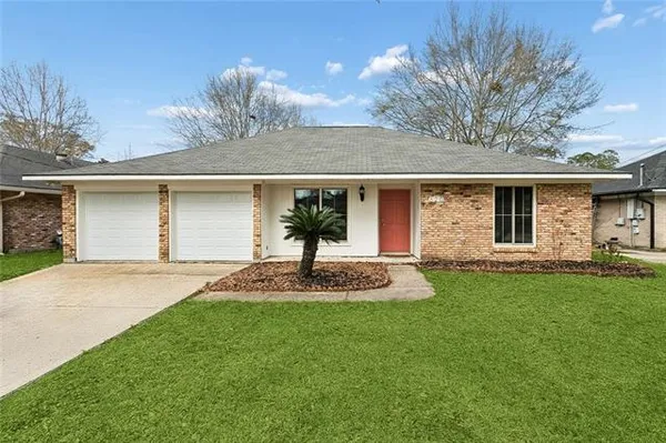 $1,900 | 620 Dale Drive, Slidell, LA 70458