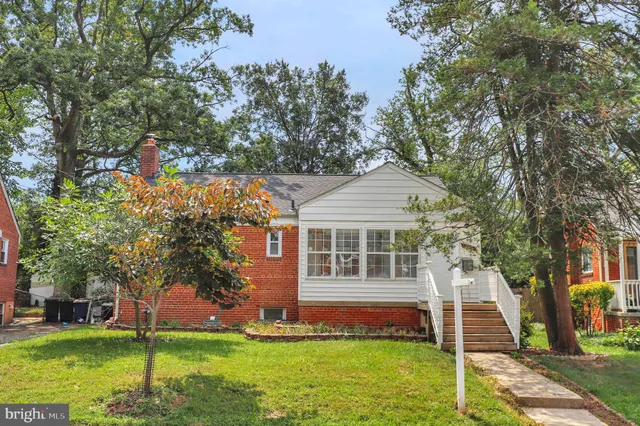 $594,900 | 1113 Holton Lane, Takoma Park, MD 20912