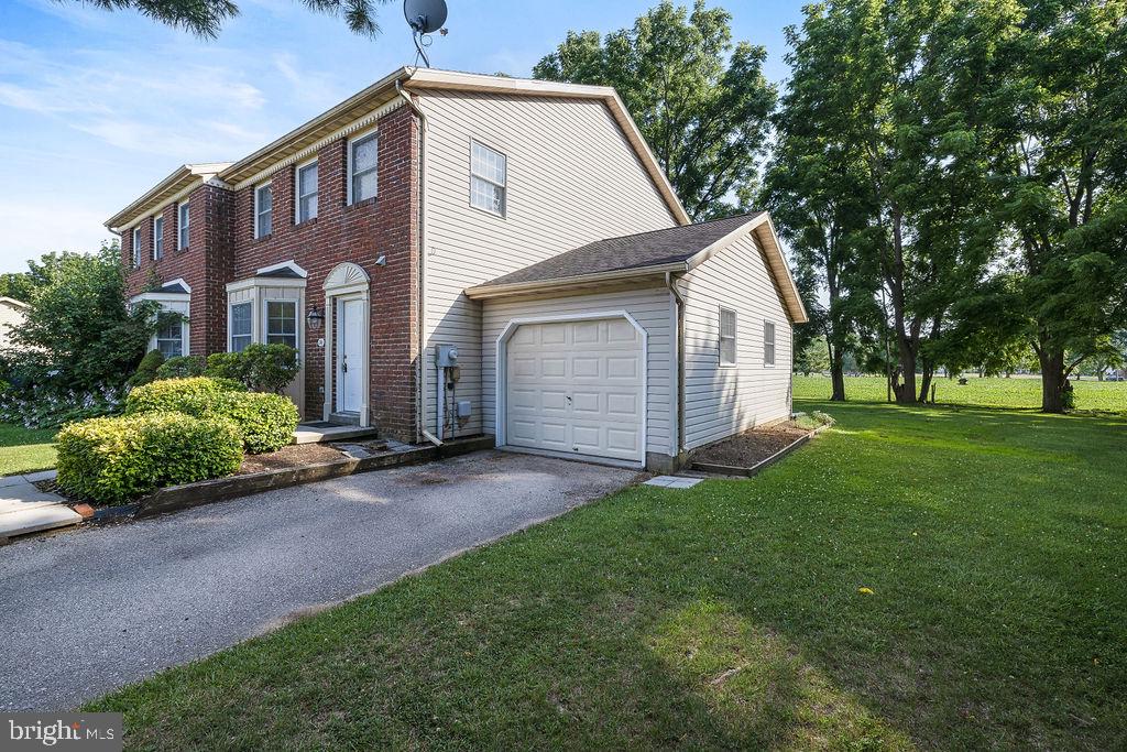74 Sycamore Lane Hanover, PA 17331 - Photo 2 of 41 Gallery Image 2