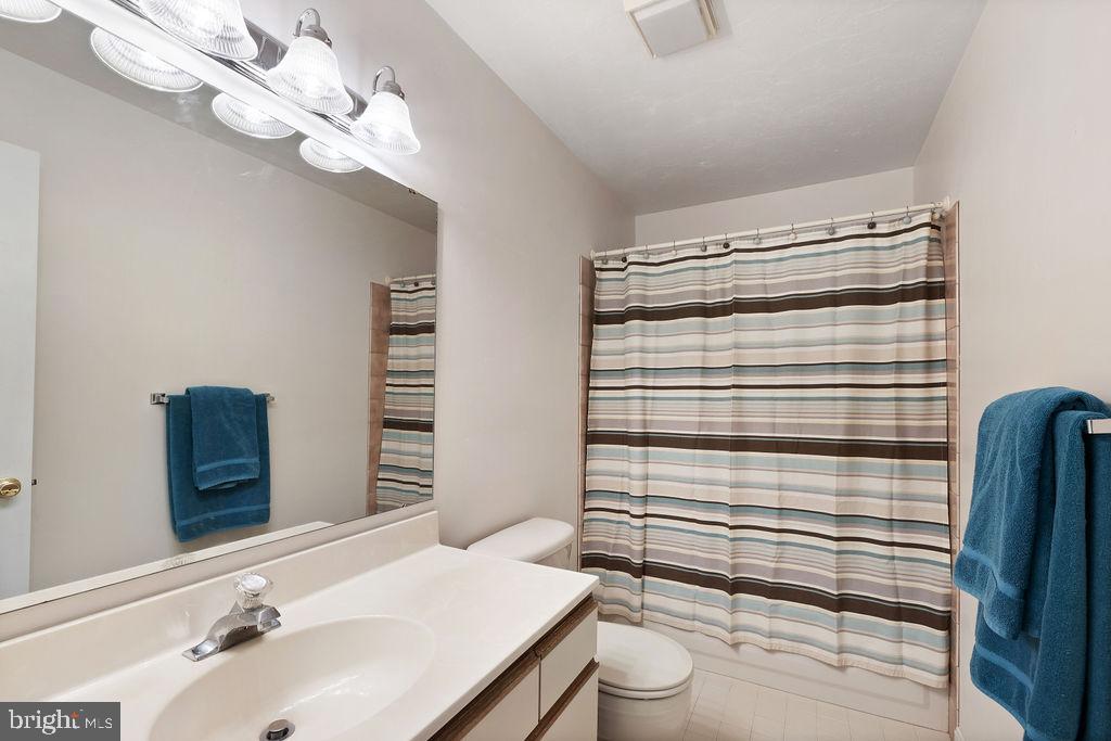 74 Sycamore Lane Hanover, PA 17331 - Photo 29 of 41 Gallery Image 29