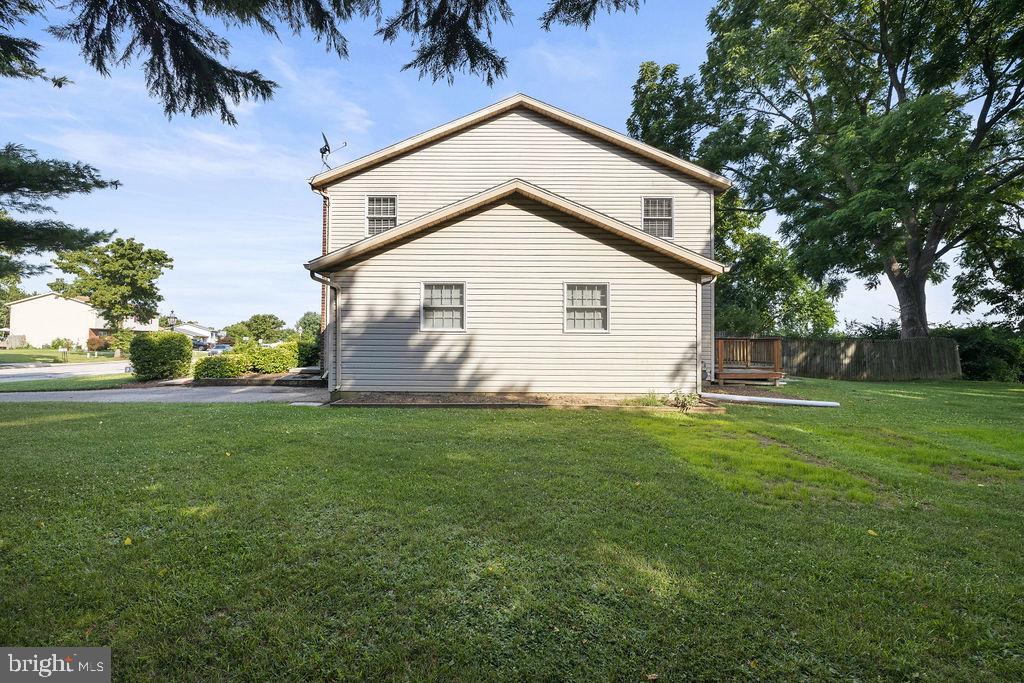 74 Sycamore Lane Hanover, PA 17331 - Photo 3 of 41 Gallery Image 3