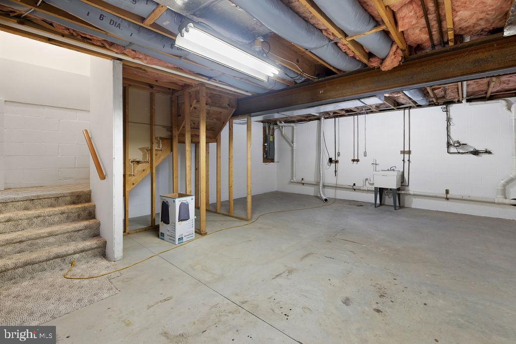 74 Sycamore Lane Hanover, PA 17331 - Photo 31 of 41 Gallery Image 31