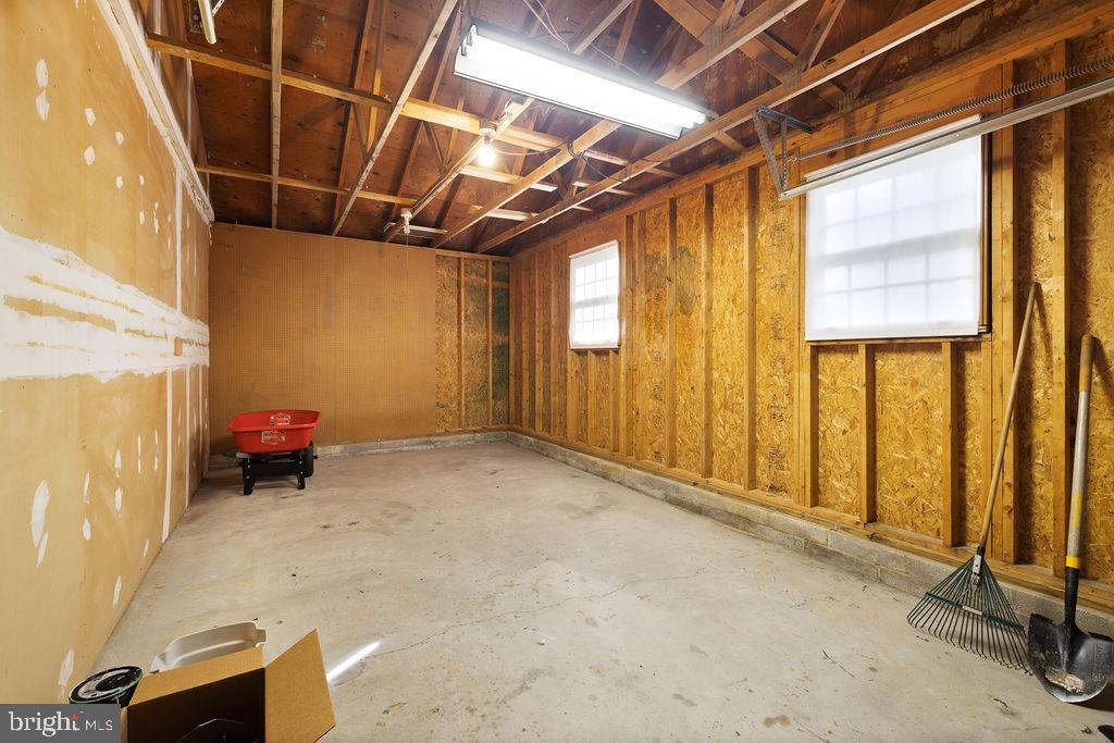 74 Sycamore Lane Hanover, PA 17331 - Photo 35 of 41 Gallery Image 35