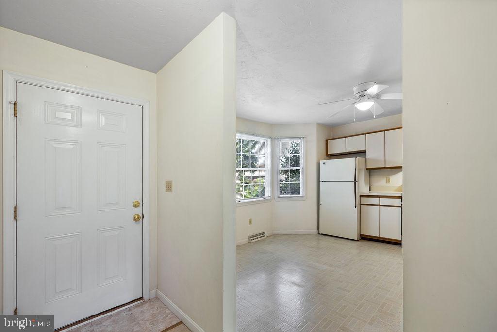 74 Sycamore Lane Hanover, PA 17331 - Photo 9 of 41 Gallery Image 9