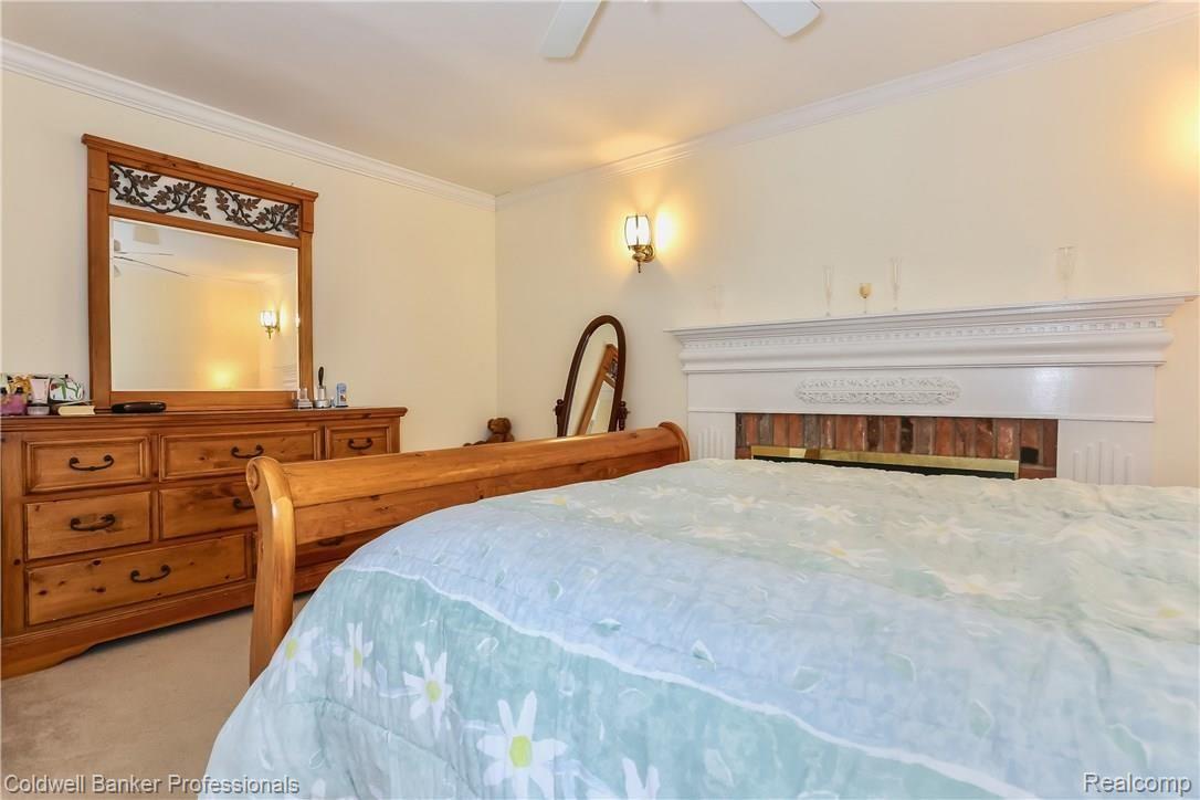 14001 Newburgh Road Livonia, MI 48150 - Photo 14 of 39 014-Master_Bedroom-5284021-large.jpg