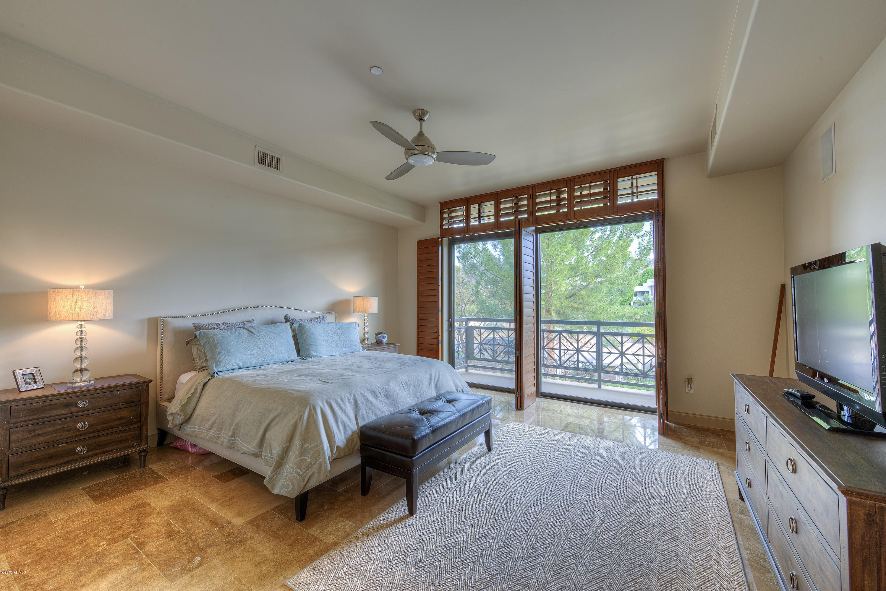 8 Biltmore Estate, Unit 213 Phoenix, AZ 85016 - Photo 11 of 25 014_Master Bedroom