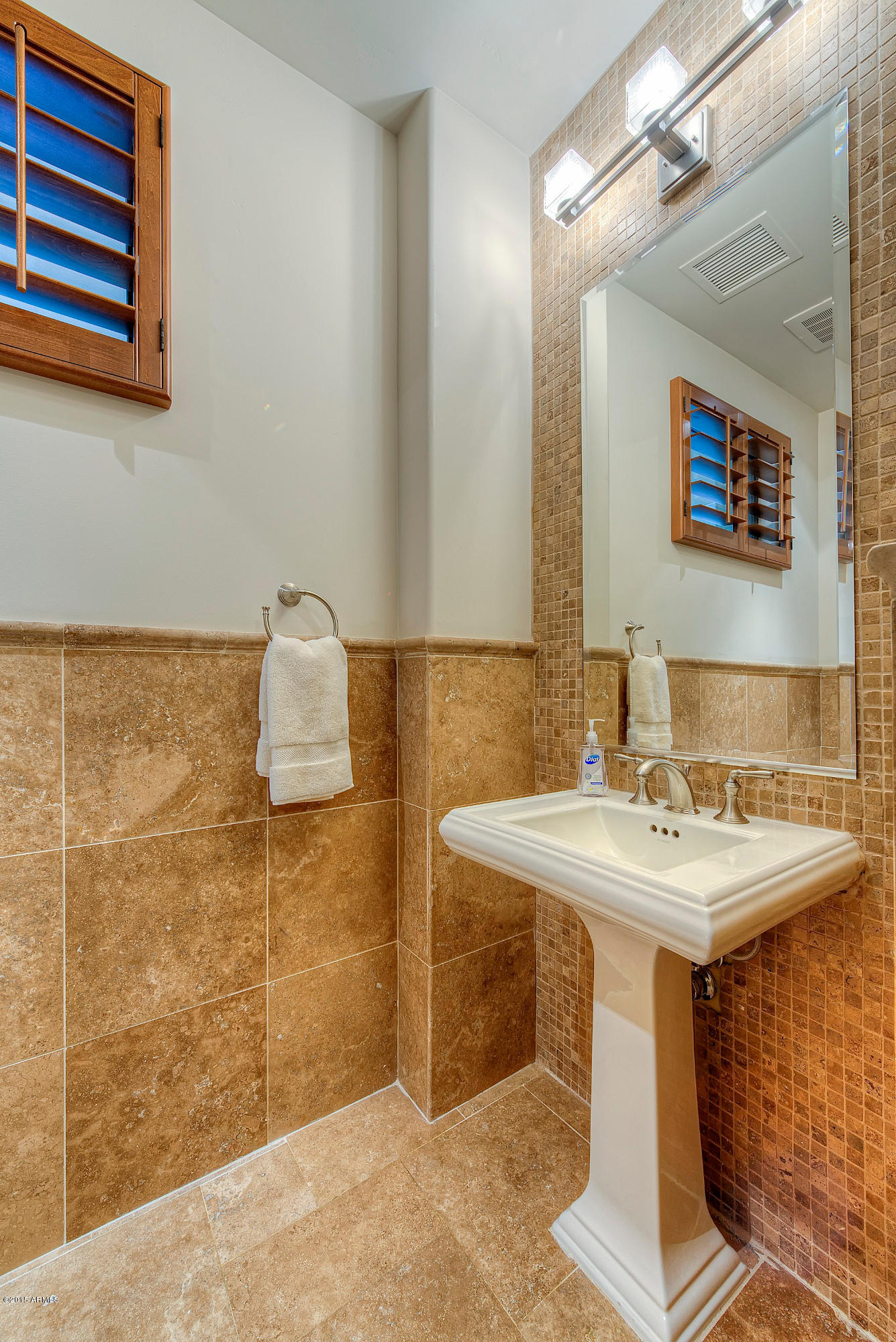 8 Biltmore Estate, Unit 213 Phoenix, AZ 85016 - Photo 18 of 25 021_Powder Room