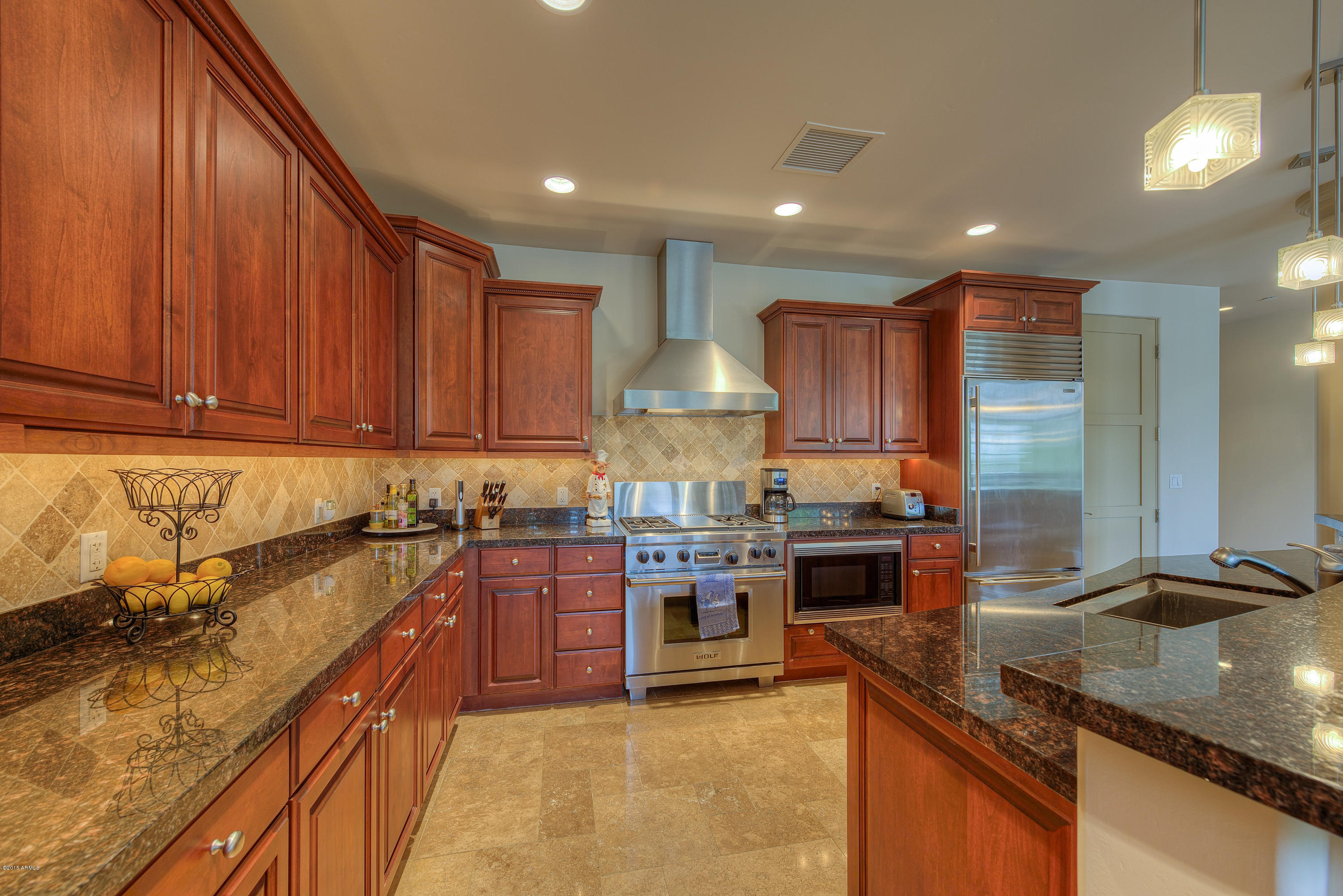 8 Biltmore Estate, Unit 213 Phoenix, AZ 85016 - Photo 8 of 25 011_Kitchen