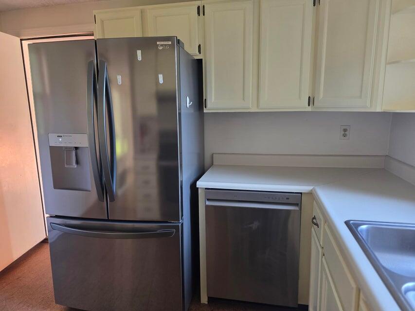 38 Cluf Bay Road, Unit 38 Brunswick, ME 04011 - Photo 8 of 45 Kitchen 3