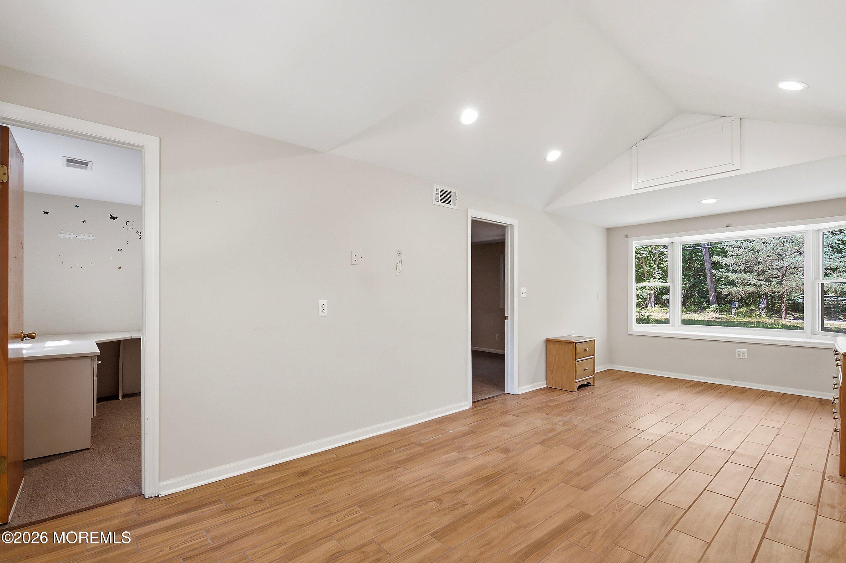 525 Goetz Lane Jackson, NJ 08527 - Photo 19 of 25 24-Bed 3B
