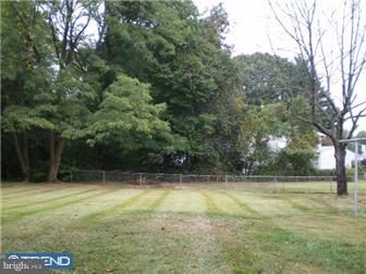 17 Bittersweet Road Ewing, NJ 08638 - Photo 2 of 9 Exterior Back