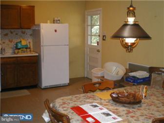 17 Bittersweet Road Ewing, NJ 08638 - Photo 4 of 9 Kitchen
