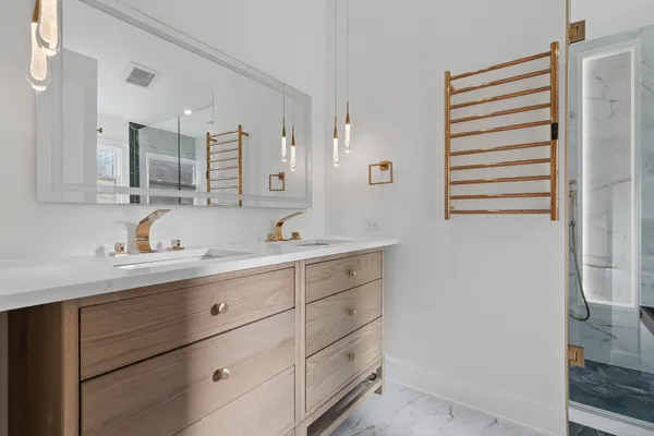 $1,050,000 | 17 Franklin Avenue, River Forest, IL 60305