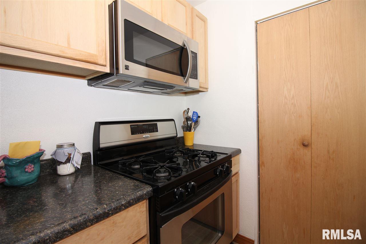 303 Grant Road Marquette Heights, IL 61554 - Photo 8 of 23 Gallery Image 8