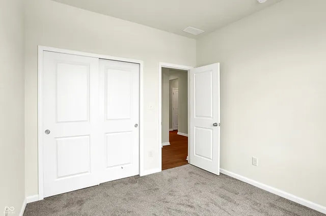 $278,100 | 1603 Clover Xing Drive, Greenfield, IN 46140