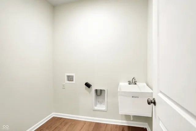 $278,100 | 1603 Clover Xing Drive, Greenfield, IN 46140