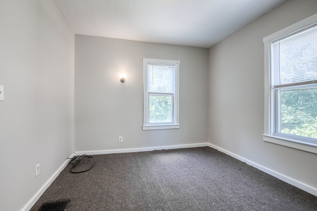 50 Dawes Street Springfield, MA 01109 - Photo 17 of 20 Gallery Image 17