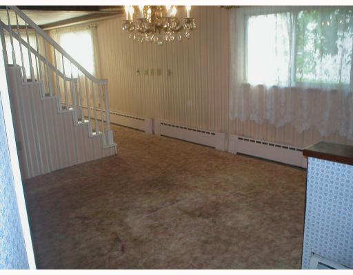 122 Redrow Road Smithton, PA 15479 - Photo 5 of 6 Dining Room.