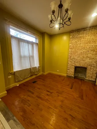 $1,700 | 3341 West Walnut Street, Unit 1, Chicago, IL 60624