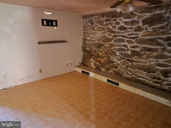 $286,000 | 4222 R Upper Beckleysville Road, Hampstead, MD 21074