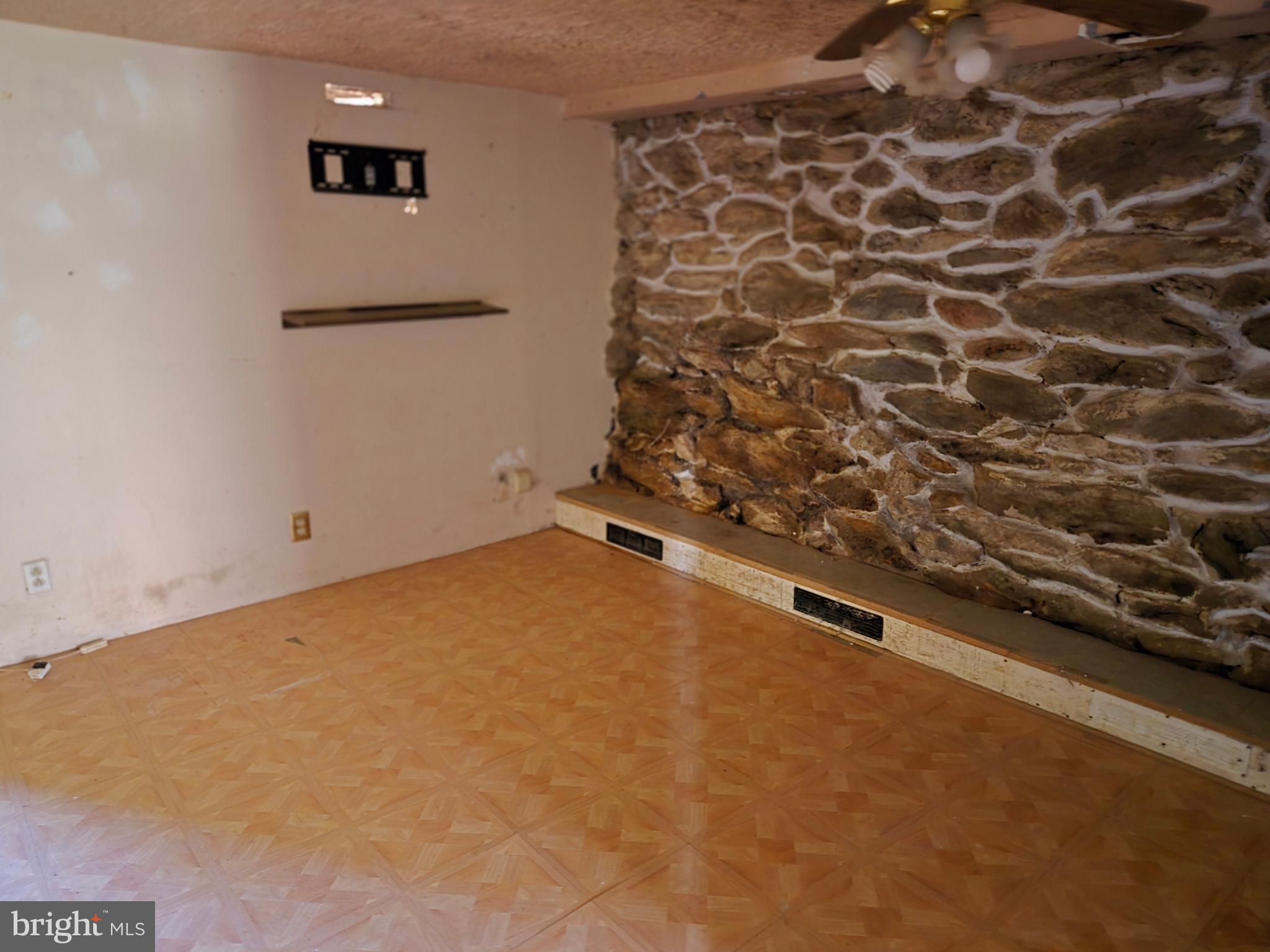 4222 R Upper Beckleysville Road Hampstead, MD 21074 - Photo 13 of 27 FAMILY ROOM