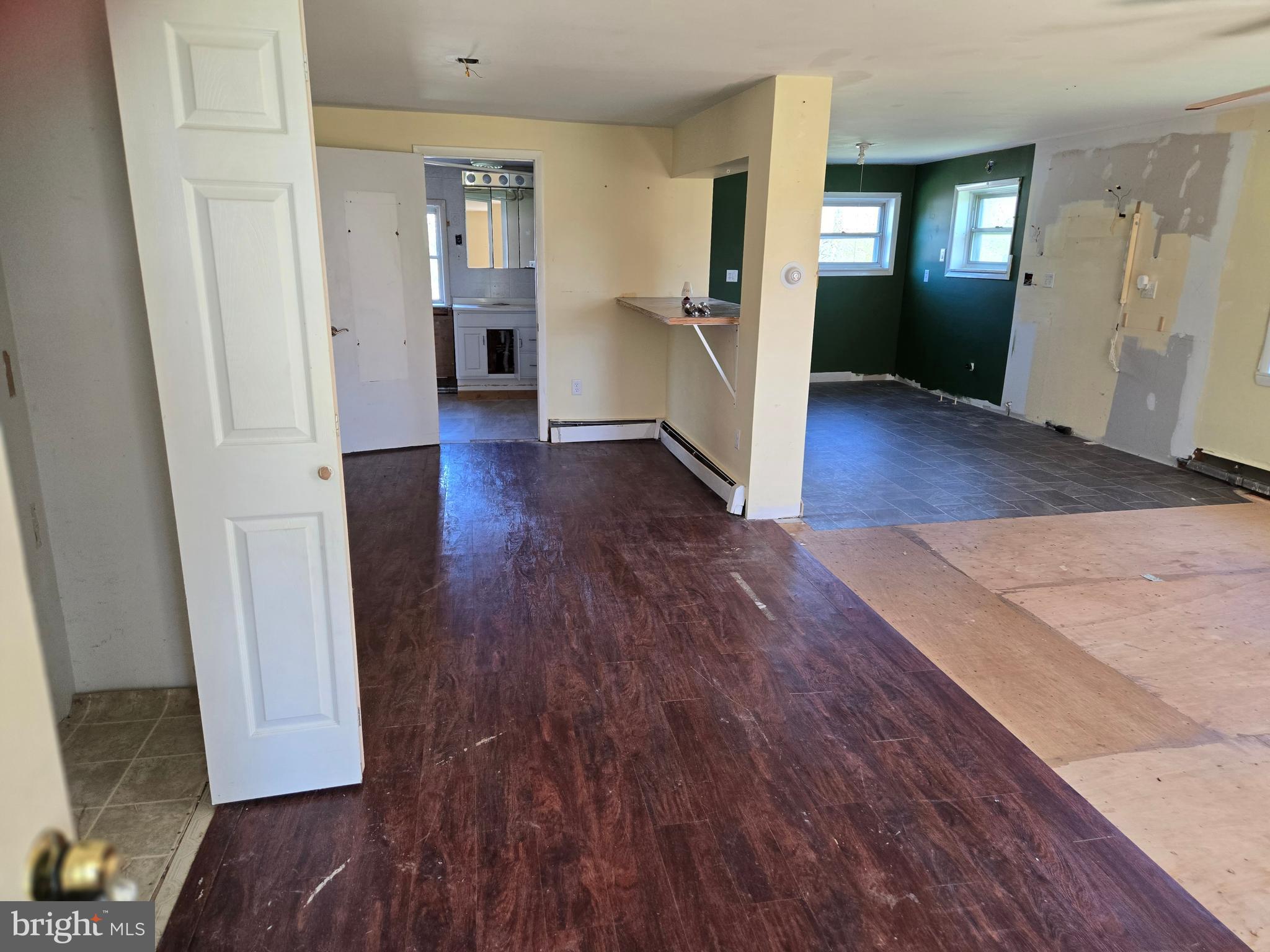 4222 R Upper Beckleysville Road Hampstead, MD 21074 - Photo 4 of 27 ENTRY