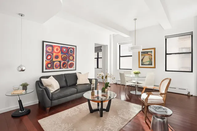 $949,000 | 52 East 78th Street, Unit 4CD | Upper East Side