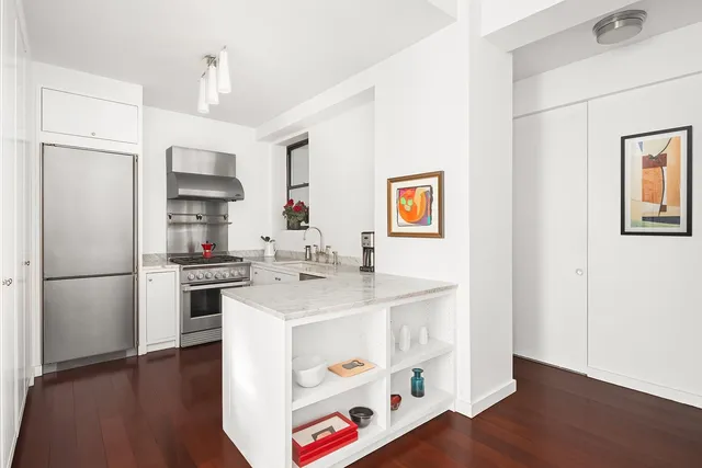 $949,000 | 52 East 78th Street, Unit 4CD | Upper East Side