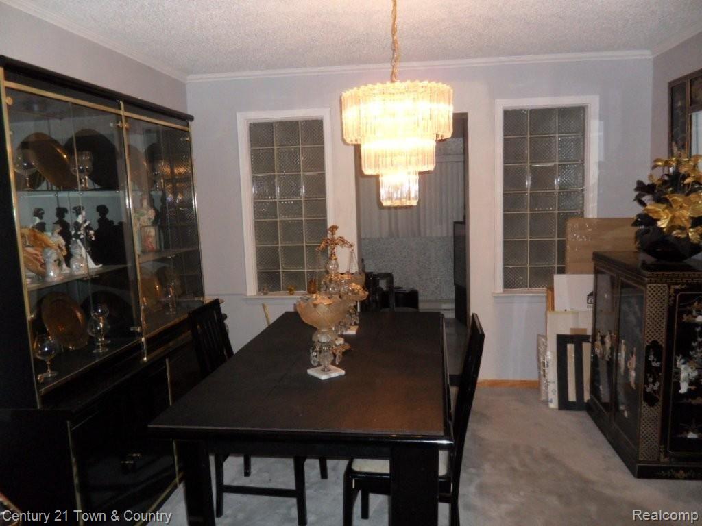 17144 Huntington Road Detroit, MI 48219 - Photo 18 of 57 Dining Room 1.JPG