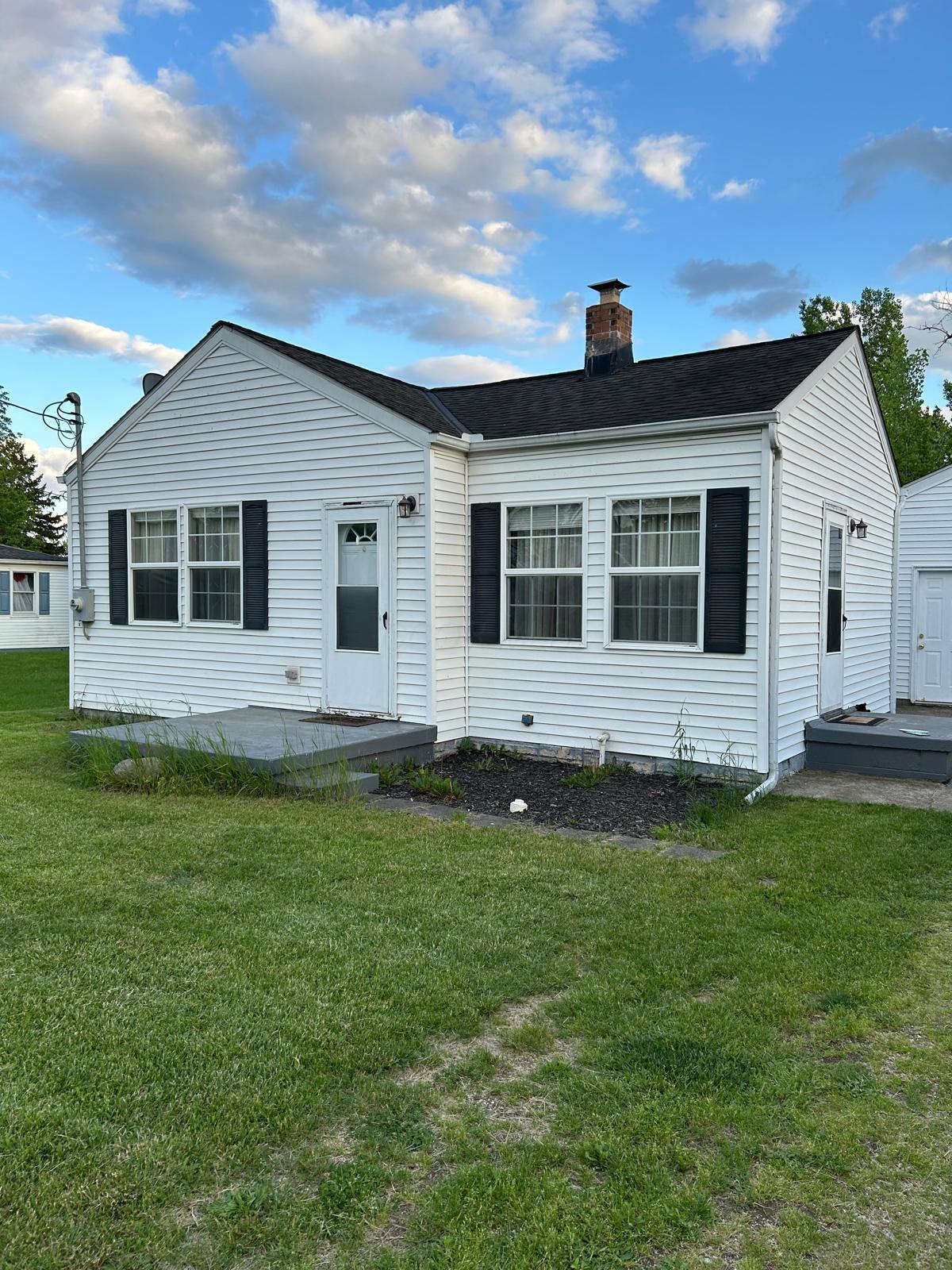 1675 Richmond Road Columbus, OH 43223 - Photo 2 of 15 2