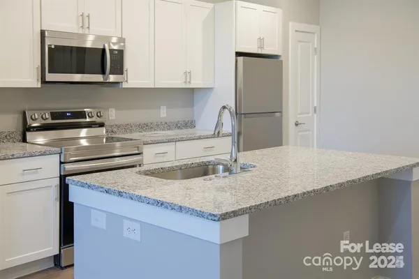 $1,485 | 225 Rhyne Road, Unit A1, Charlotte, NC 28214