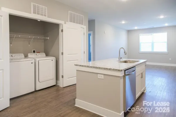 $1,485 | 225 Rhyne Road, Unit A1, Charlotte, NC 28214