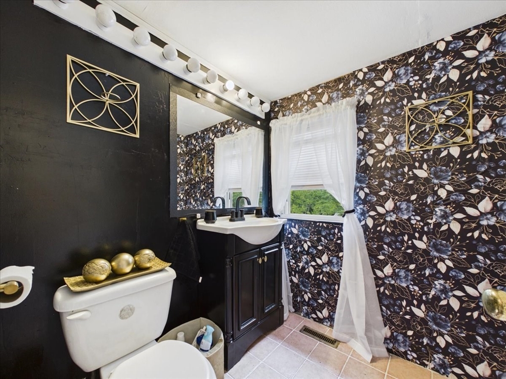 9 Ash Road Halifax, MA 02338 - Photo 32 of 35