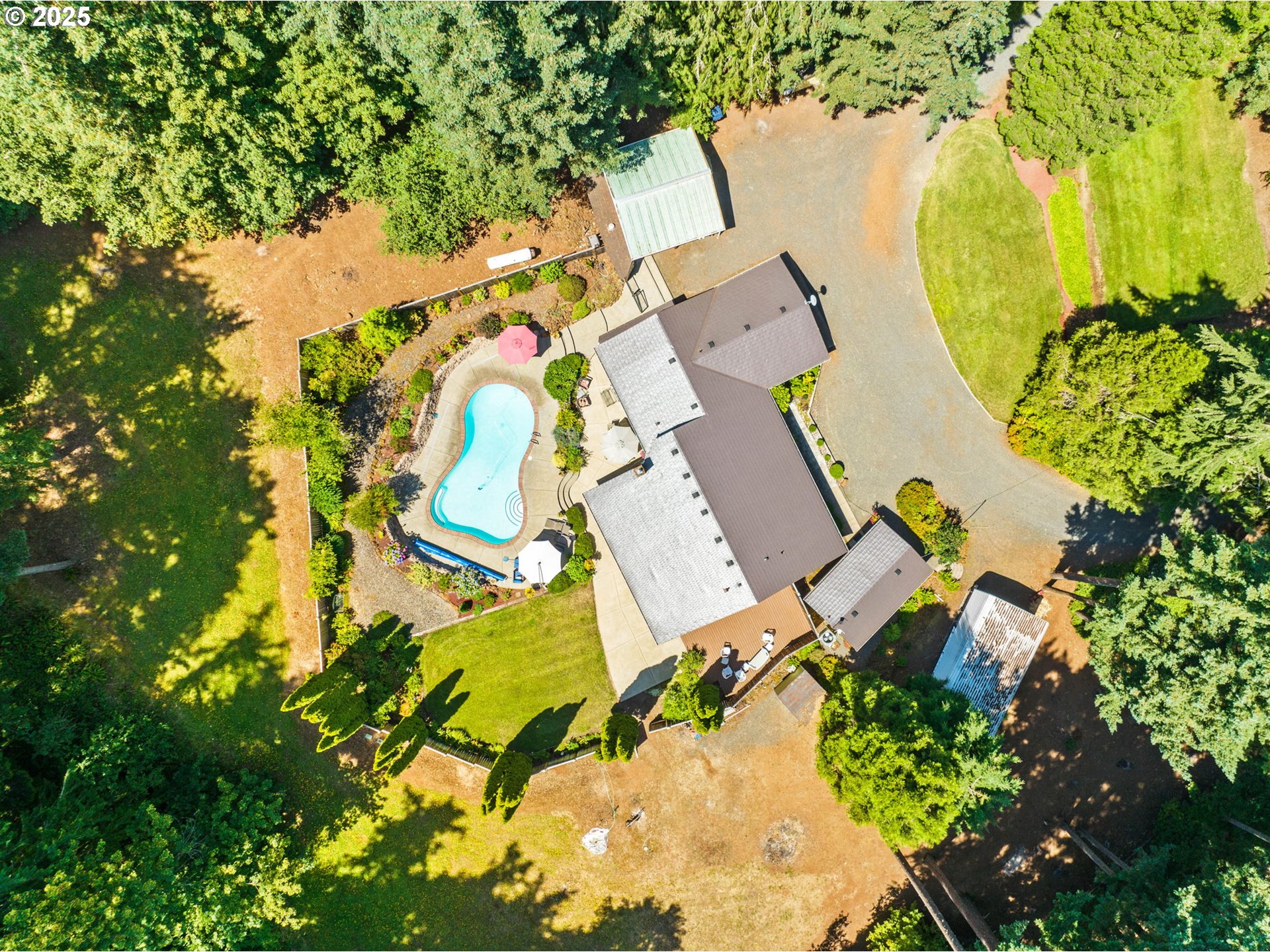 38754 Place Road Fall Creek, OR 97438 - Photo 45 of 48 view of swimming pool