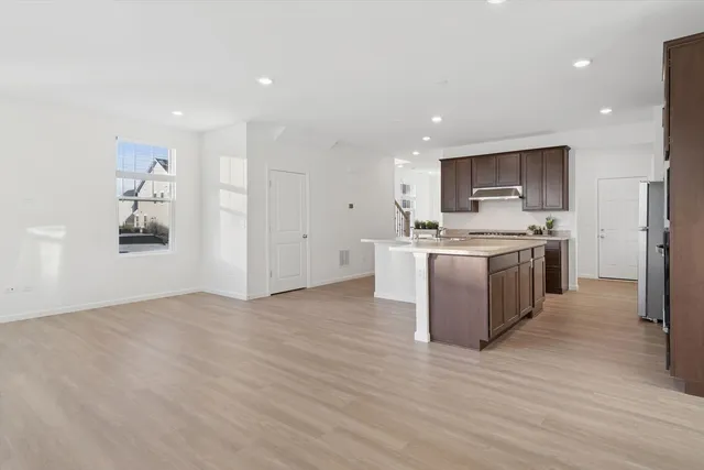 $3,200 | 24507 West Kroll Drive, Plainfield, IL 60585