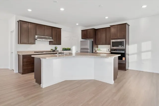 $3,200 | 24507 West Kroll Drive, Plainfield, IL 60585