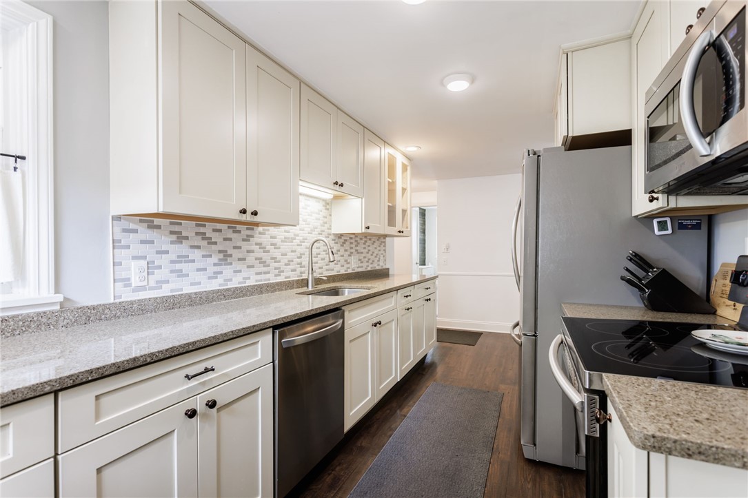 908 Winona Boulevard Irondequoit, NY 14617 - Photo 12 of 29