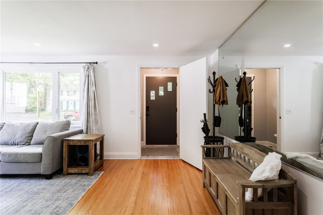 908 Winona Boulevard Irondequoit, NY 14617 - Photo 5 of 29