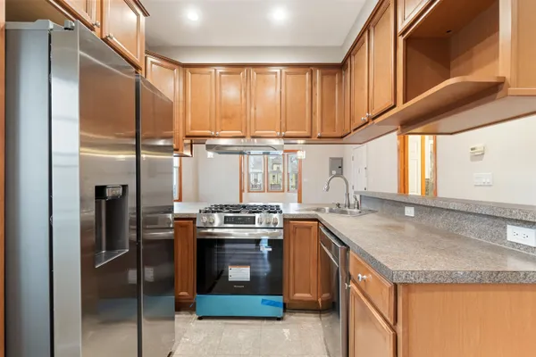 $3,850 | 14 Duer Place, Weehawken, NJ 07086