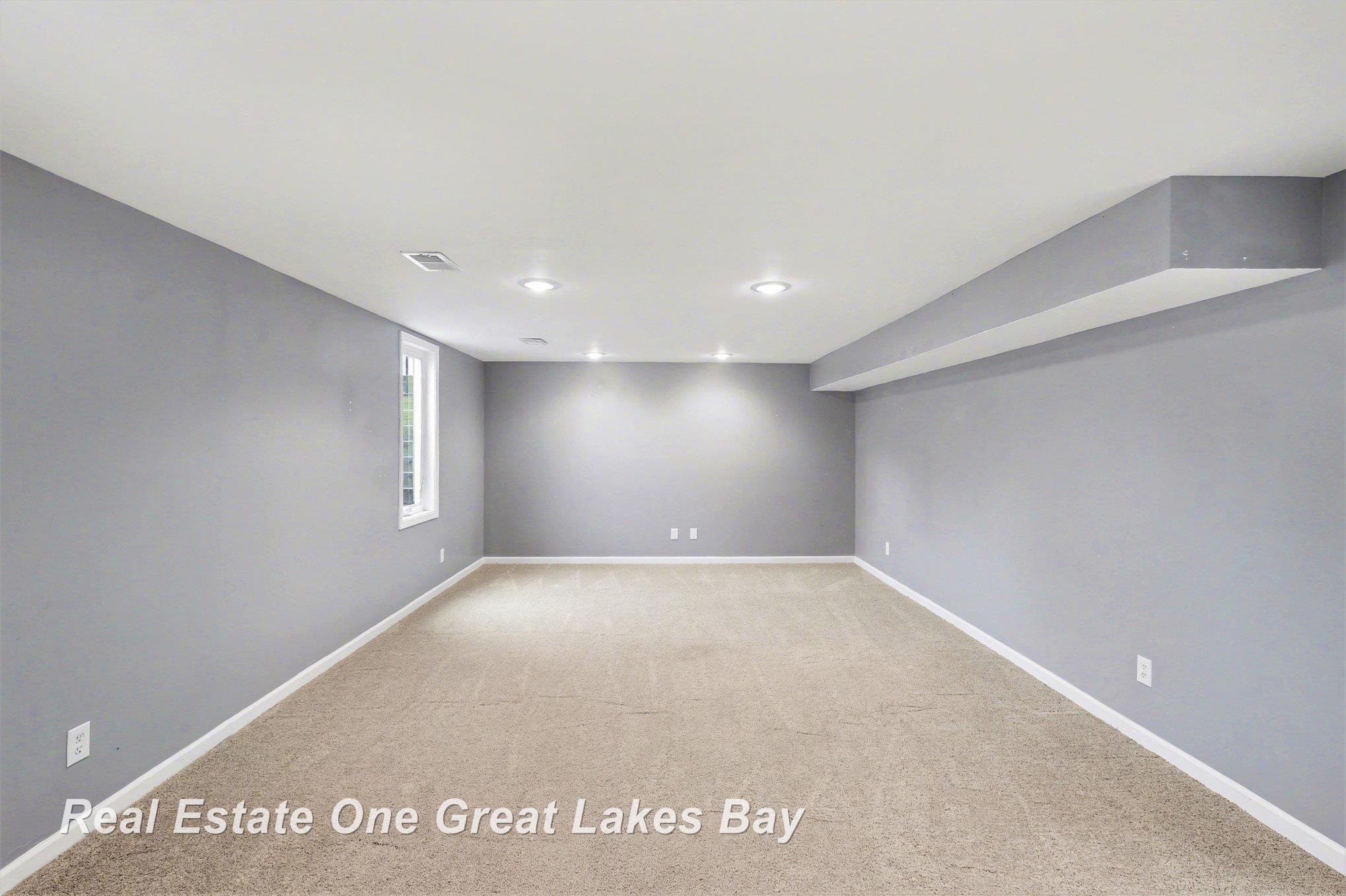 2024 Montague Road Davison, MI 48423 - Photo 23 of 32 50201951-6cd14e18-4695-4708-8886-653783940163.JPG
