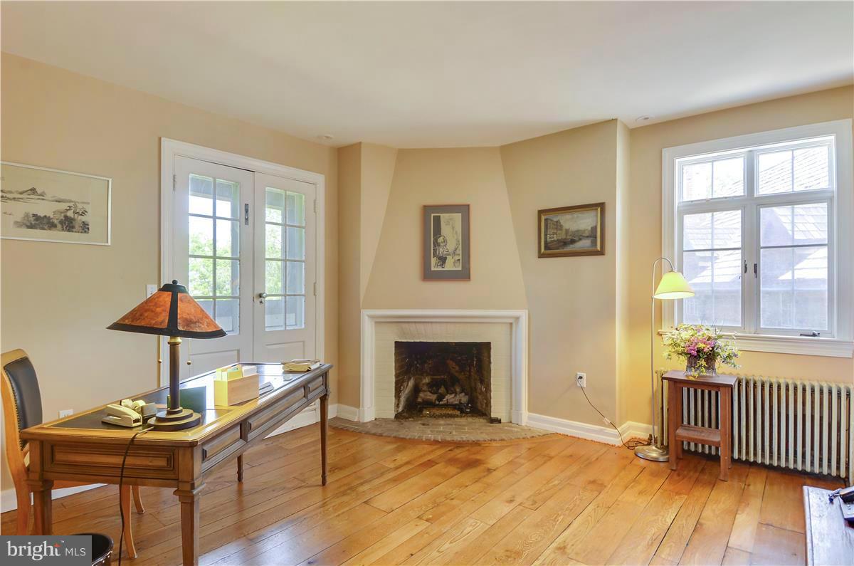 18505 Crossview Road Boyds, MD 20841 - Photo 13 of 30 a living room with furniture and a fireplace