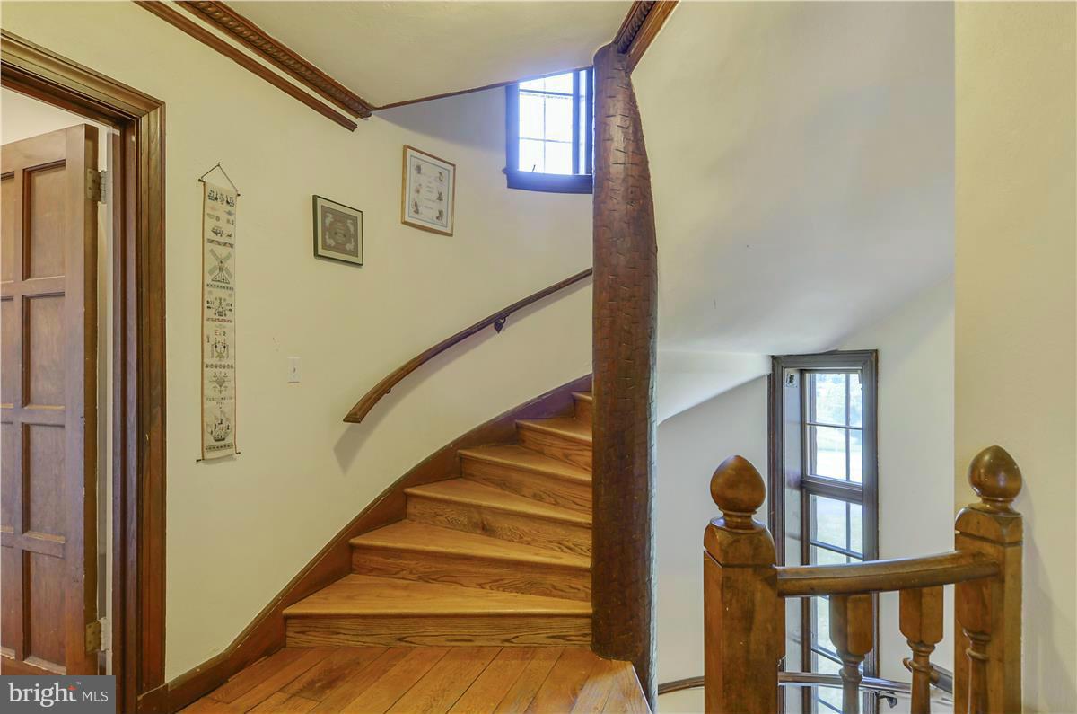 18505 Crossview Road Boyds, MD 20841 - Photo 16 of 30 a view of entryway
