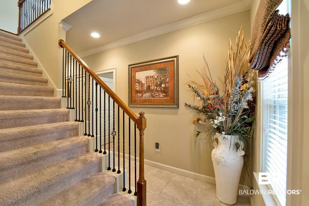 8819 Rosedown Lane Daphne, AL 36526 - Photo 29 of 34 Stairway