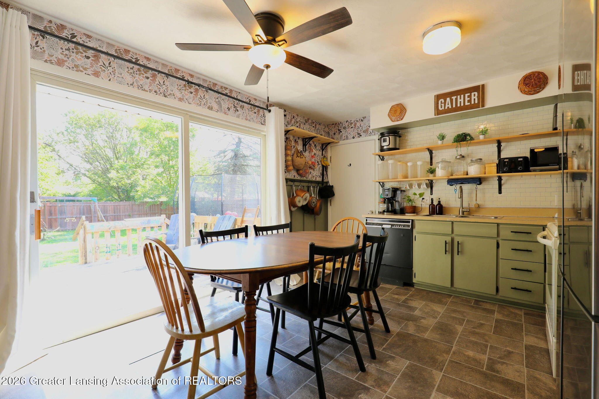 3211 Lawdor Road Lansing, MI 48911 - Photo 8 of 35 36-web-or-mls-Image from iOS