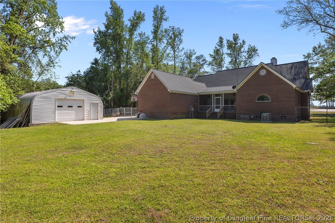 1096 Dean Road St. Pauls, NC 28384 - Photo 2 of 46 Country feel!