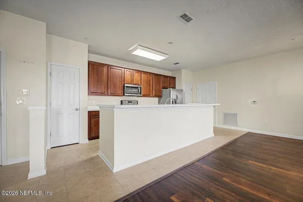 $1,900 | 13364 Beach Boulevard, Unit 539, Jacksonville, FL 32224