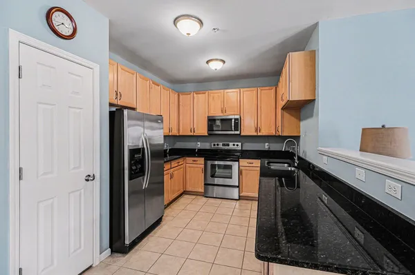 $345,000 | 228 West Oakbrook Drive, Ann Arbor, MI 48103
