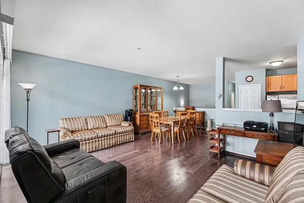 $345,000 | 228 West Oakbrook Drive, Ann Arbor, MI 48103