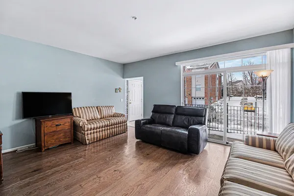 $345,000 | 228 West Oakbrook Drive, Ann Arbor, MI 48103